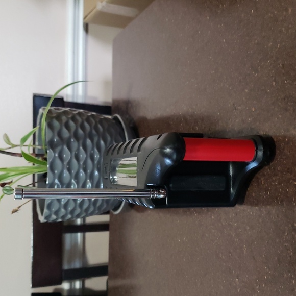 Midland E+READY ER310 Weather & Alert Radio, Emergency Crank/Solar/Battery - Picture 5 of 6